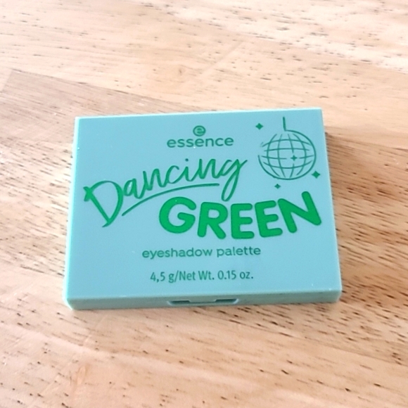 Make Up by Essence Makeup Newmini Eyeshadow Palette In The Color